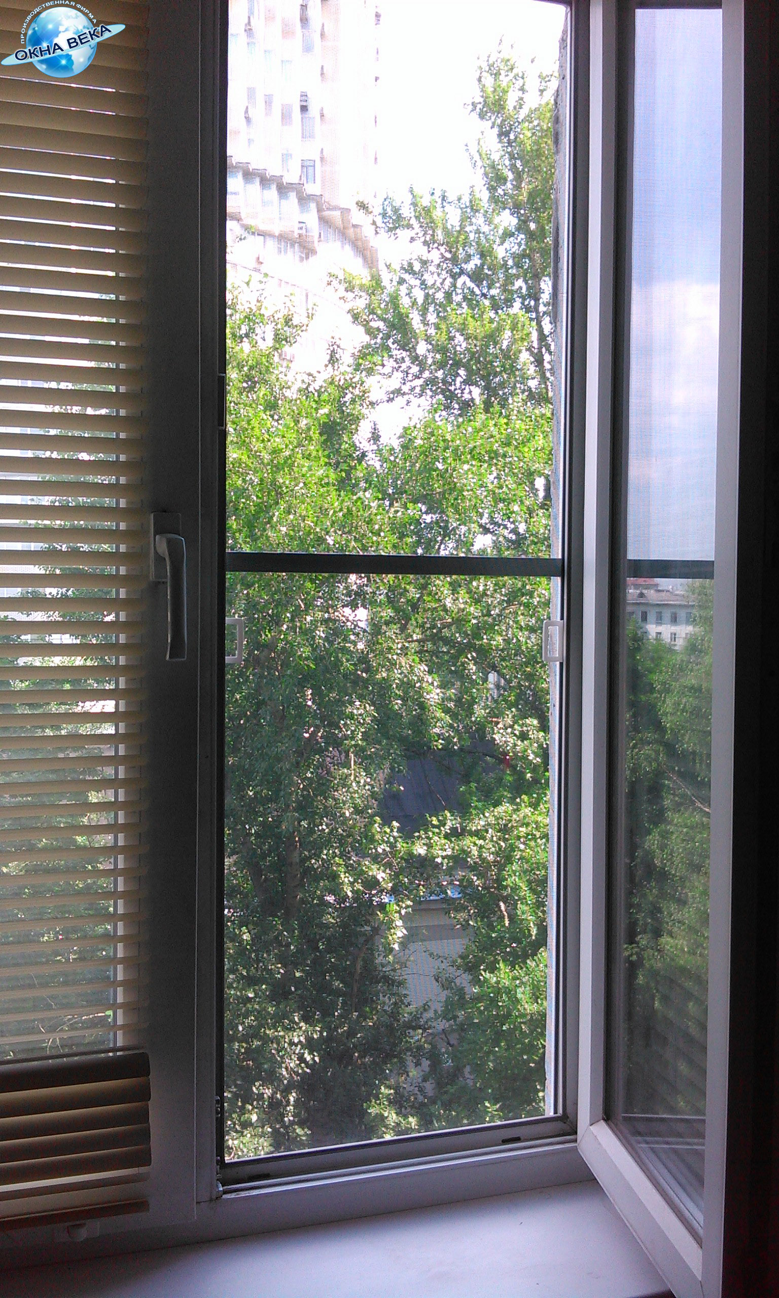 Остекление квартиры - окно в комнате Окна Века